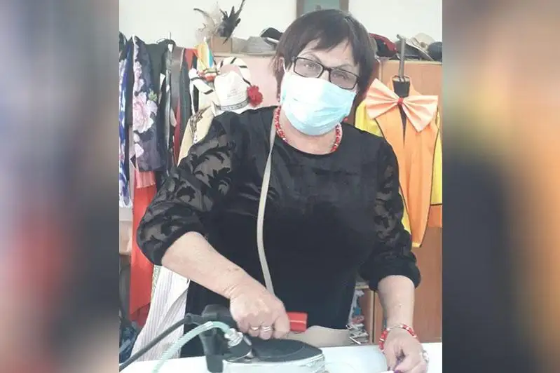 Онлайн-спектакли, репетиции и пошив масок – чем занимаются в Жамбылском областном театре