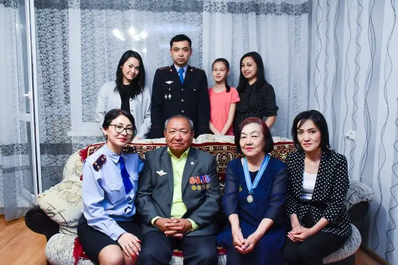 С любыми трудностями можно справиться, если рядом любящая семья - династия полицейских