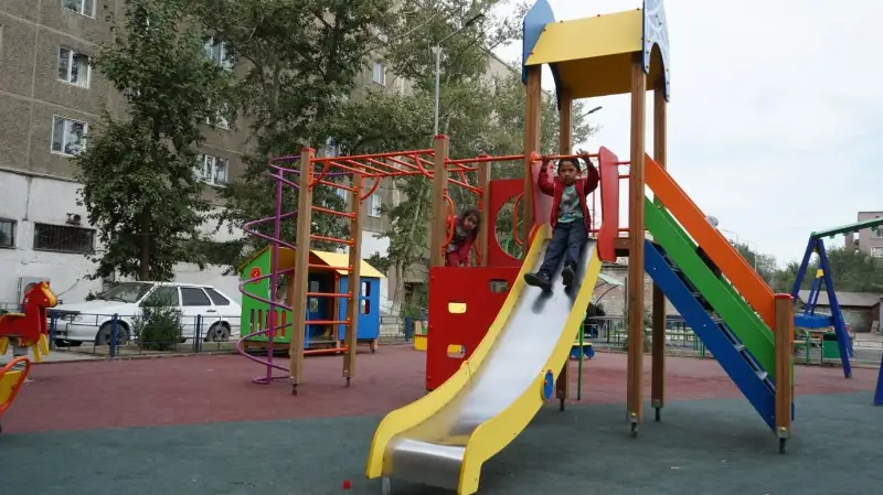 Какие регионы благоустраивают дворы в Семее