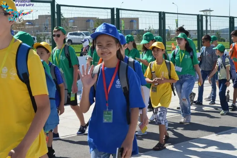Как в Таразе встречали детей туристического поезда «Туған елге саяхат»