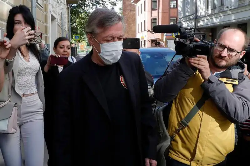 Сын погибшего в ДТП с Ефремовым просит максимально жестко наказать актера