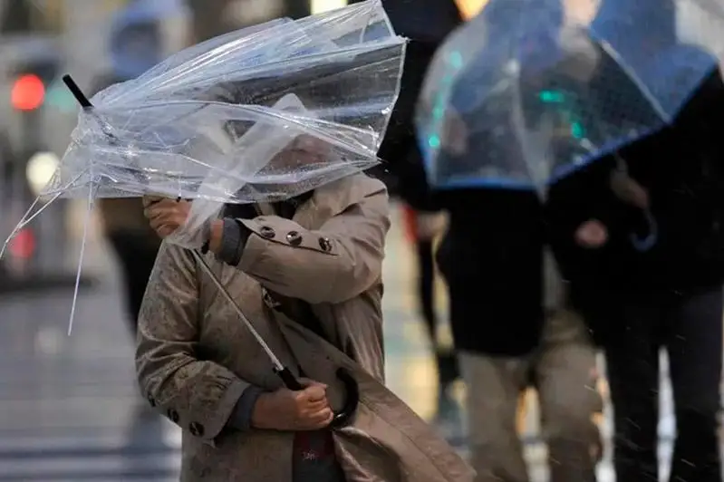 Порывистый ветер ожидается в ряде регионов Казахстана 27-28 октября