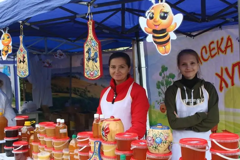 Фестиваль меда прошел в Восточном Казахстане
