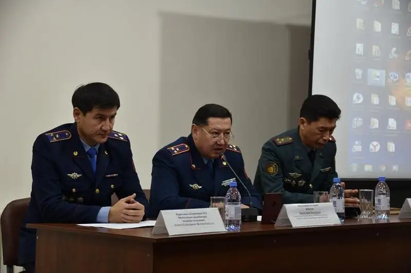 Перестроить работу по формированию нового облика полицейского предложили в Караганде