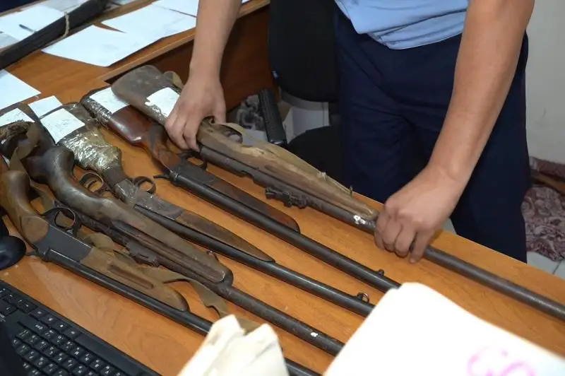 Почти 40 единиц незарегистрированного оружия сдали павлодарцы в полицию