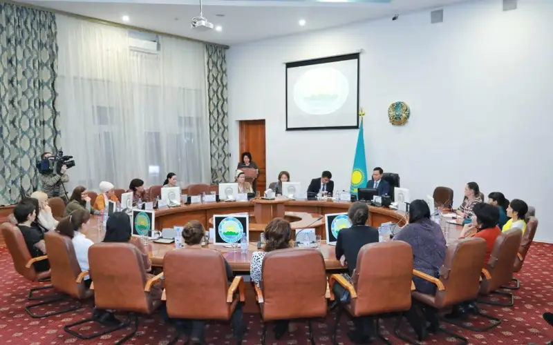 Круглый стол с многодетными матерями прошел в Восточно-Казахстанской области