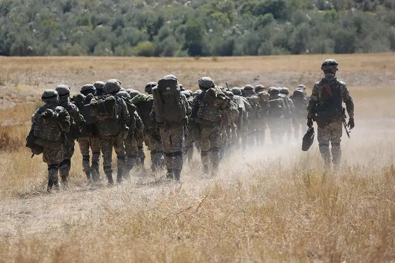 Горно-егерские подразделения совершили суточный пеший переход по горам Каратау