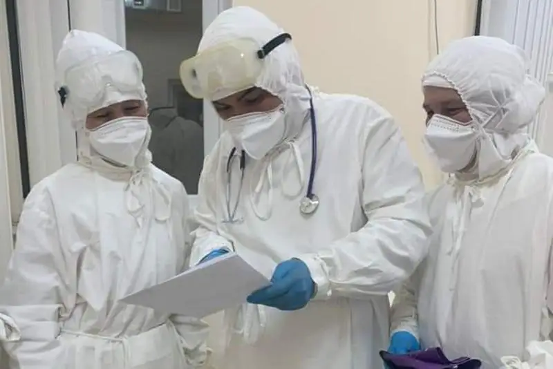 В Жанаозене выписан последний пациент с коронавирусом