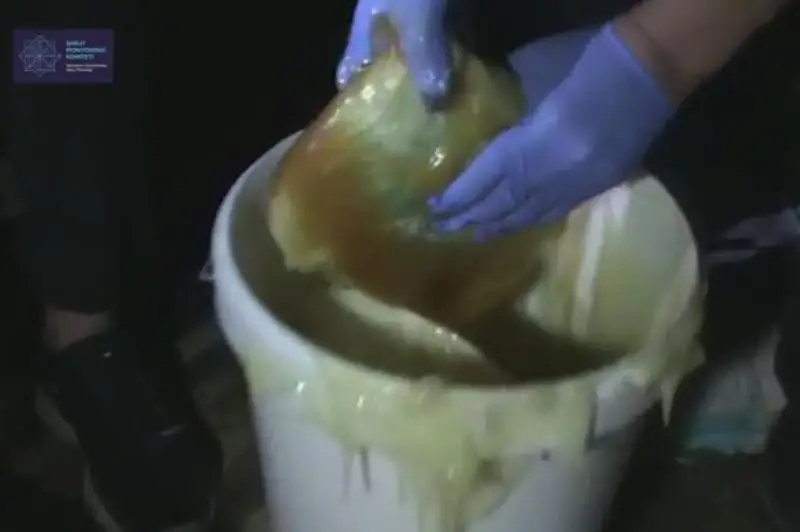 Крупную партию героина задержали на границе с Кыргызстаном