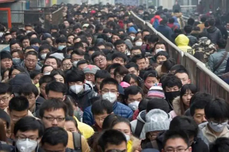 В Китае резко выросло число случаев заражения новым коронавирусом