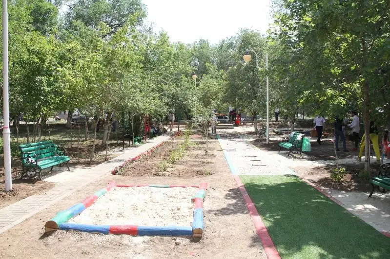 Новый сквер с дорожкой здоровья открыли в Уральске