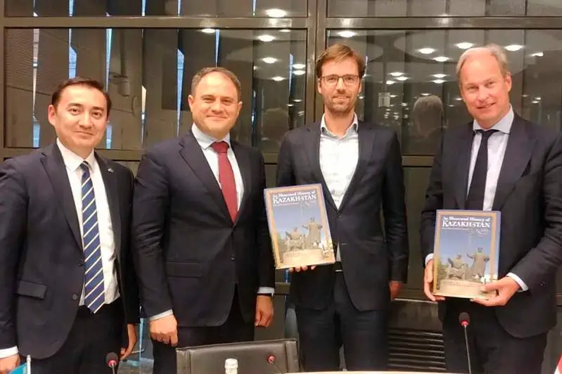 В Гааге обсуждены перспективы укрепления  казахстанско-нидерландских отношений