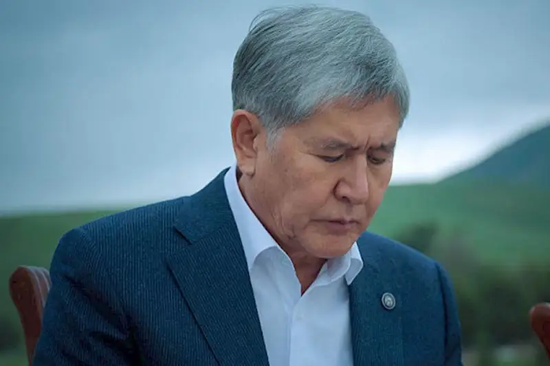 Бишкекский горсуд оставил Атамбаева в СИЗО