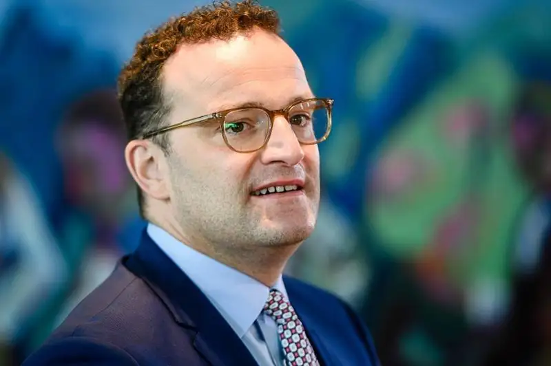 Министр здравоохранения Германии заболел коронавирусом