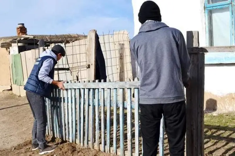 Молодежь помогает пенсионерам в Сырымском районе ЗКО