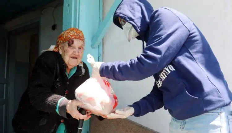 Горячие обеды на дом доставляют одиноким пенсионерам в Таразе