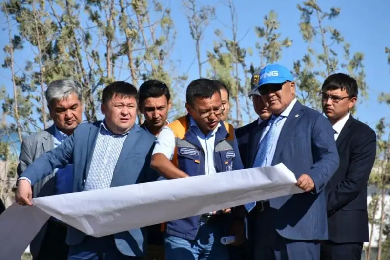 Умирзак Шукеев проинспектировал строительные площадки в Туркестане