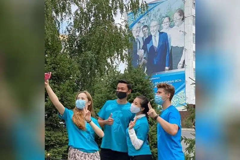 ElbasymenBirge: активисты «Jas Otan» поздравили Елбасы в соцсетях