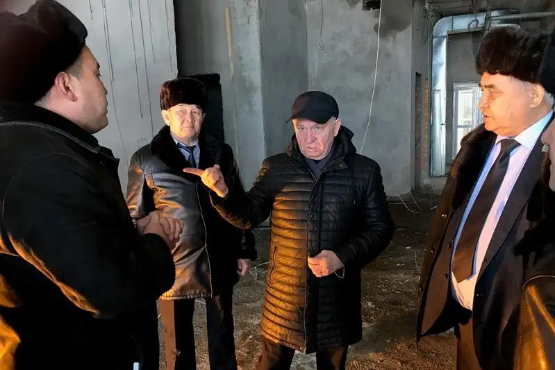 Сенаторы разъяснили новые законы трудовым коллективам ряда регионов