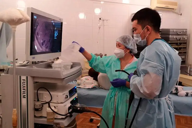 Без единого прокола провели операцию в больнице ЗКО