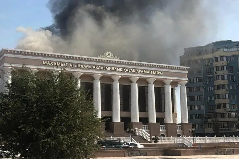 Насколько пострадал при пожаре драмтеатр в Атырау