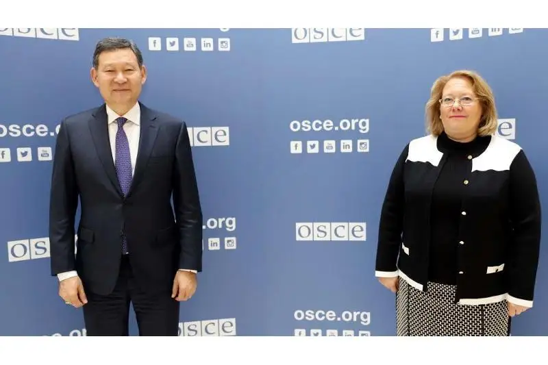 Постпред Казахстана вручил верительные документы и.о. генсекретаря ОБСЕ