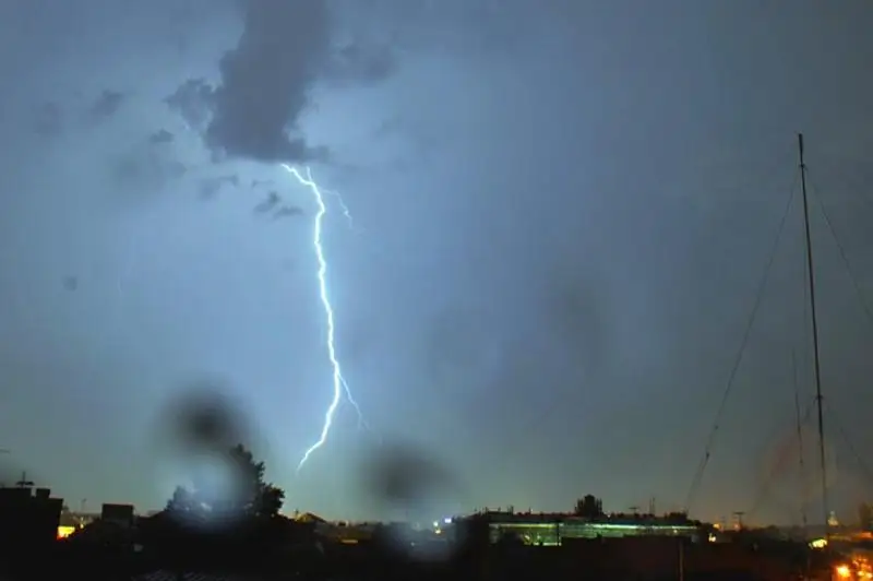 Штормовое предупреждение объявлено в трех областях республики