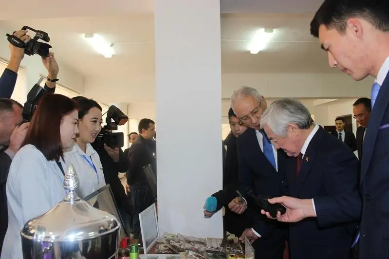 Студенческие стартапы ТарГУ удивили Бердибека Сапарбаева