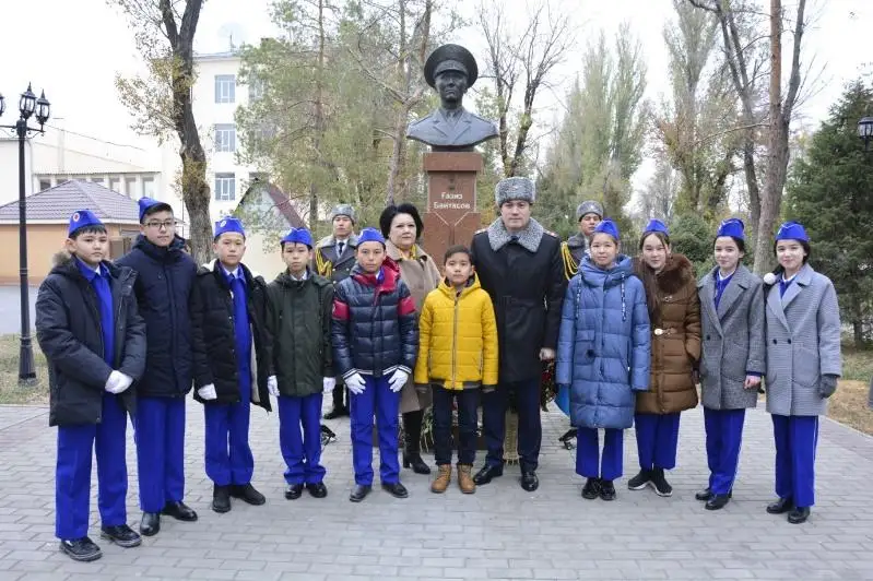 В память о Халык Каһарманы Газизе Байтасове в Таразе проходят мероприятия в школах и вузах