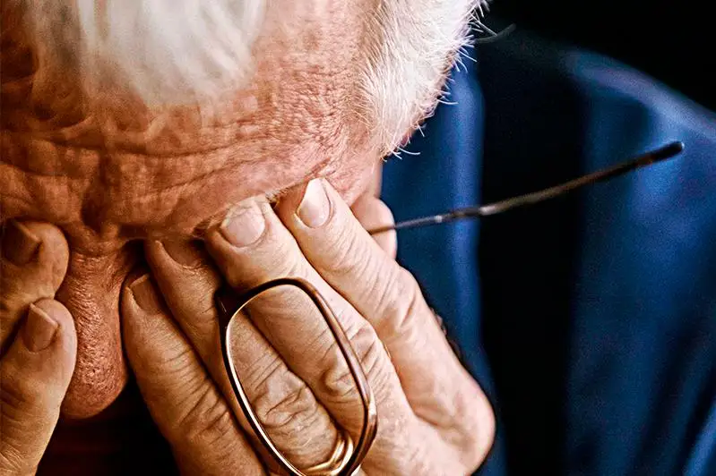 Страдающего потерей памяти пенсионера разыскали в Алматинской области