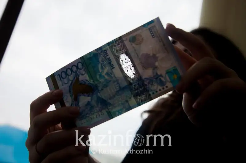 Фальшивомонетчика задержали в столице