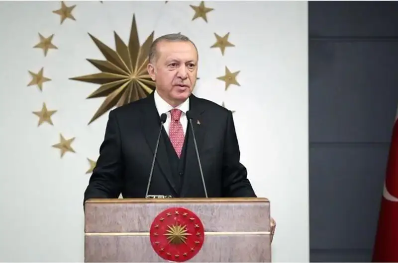 В Турции маски будут раздавать бесплатно, на их продажу вводится запрет