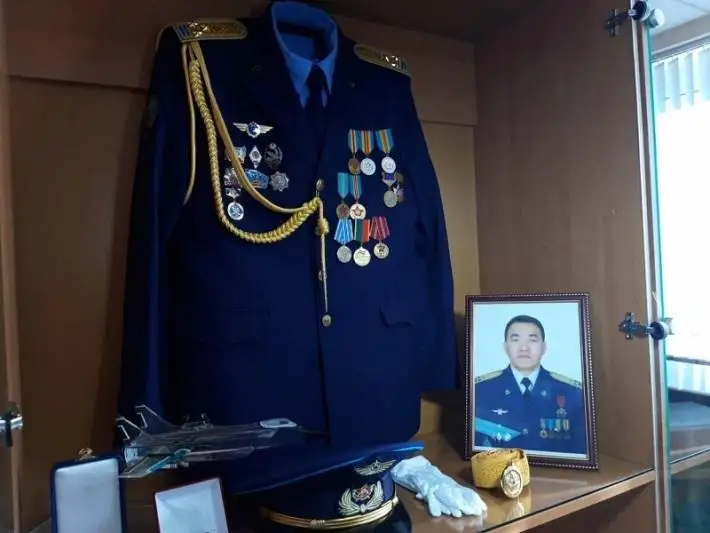 Мемориальный уголок в память о подвиге Марата Едигеева открыли на Карагандинской авиабазе