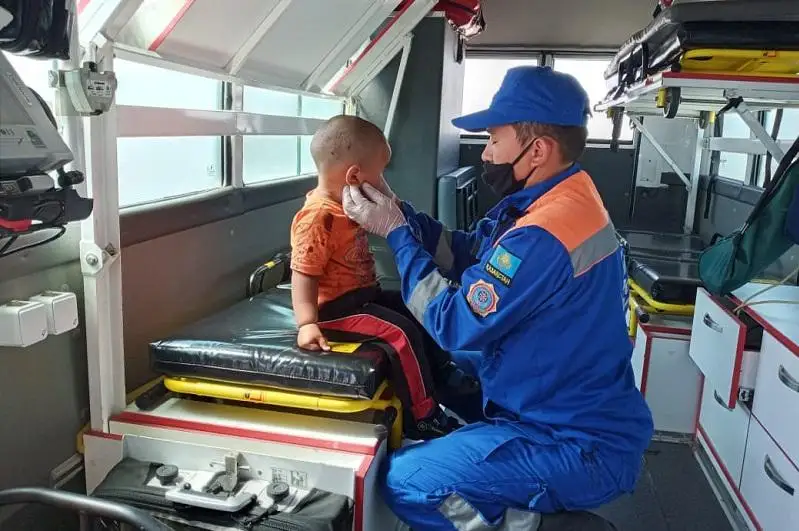 Семья с 2-летним ребёнком попала в аварию в Павлодарской области