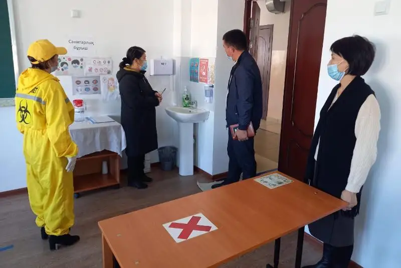 Учебу в школах разрешили для дежурных классов в Туркестанской области