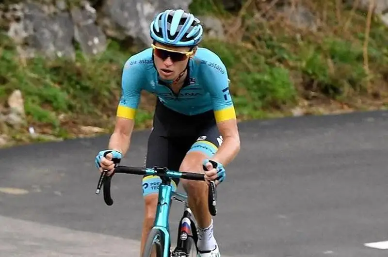 Велогонщик «Астаны» стал вторым на 12-м этапе «Вуэльты Испании»