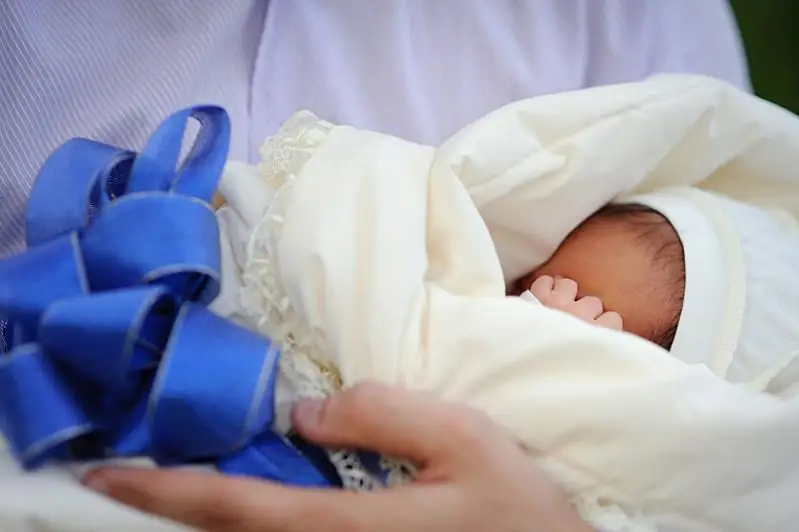 Алан появился на свет во время папиного дежурства на посту