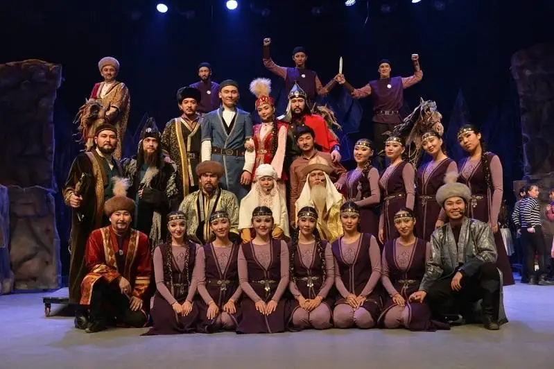 Литературный день посвятили 175-летию Абая артисты традиционного искусства в Алматы