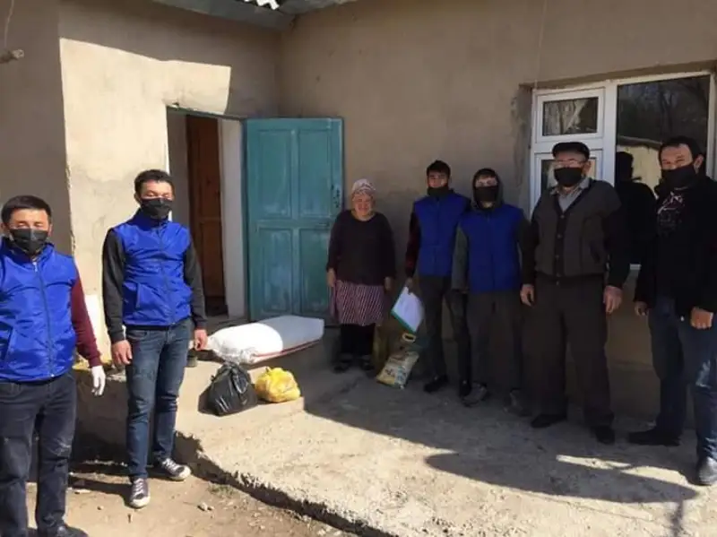 В рамках челленджа «Добрые жители» туркестанцы оказывают помощь нуждающимся