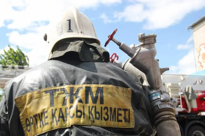 34 человека эвакуировали при пожаре в Костанае