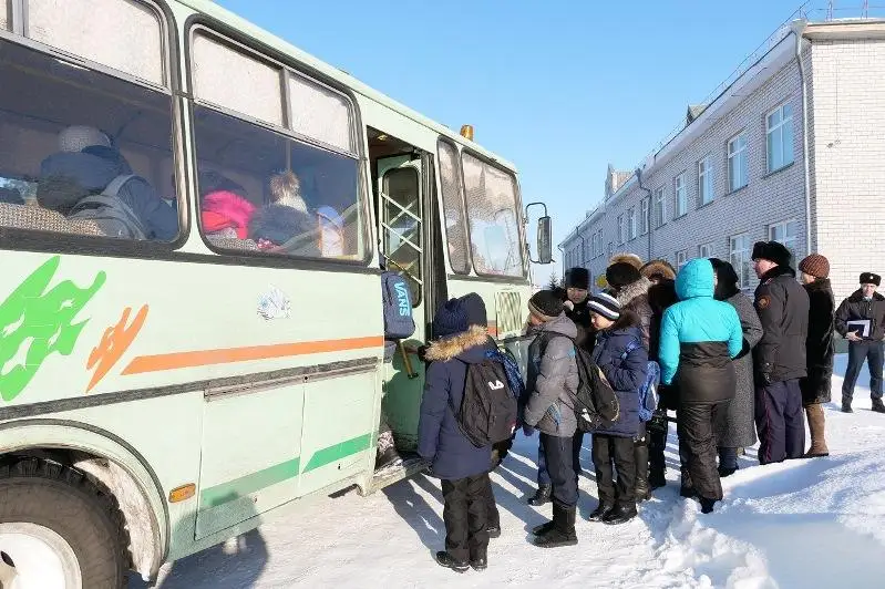 Документы водителей школьных автобусов проверяют полицейские СКО