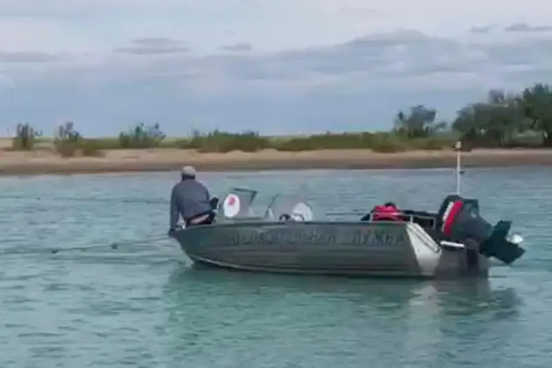 Мужчина утонул, пытаясь спасти своего ребенка на озере Балхаш