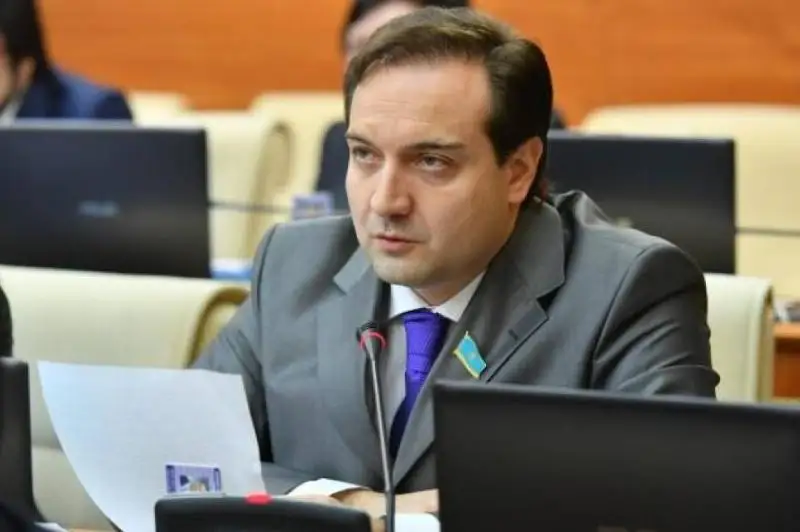 Мажилисмен Платонов: Программа партии «Nur Otan» максимально проработана