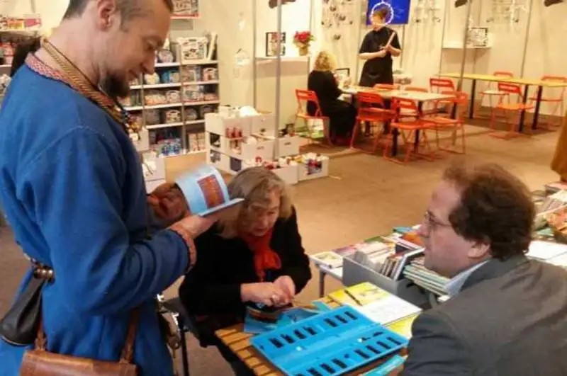 Пособие по тогызкумалак издали в Литве