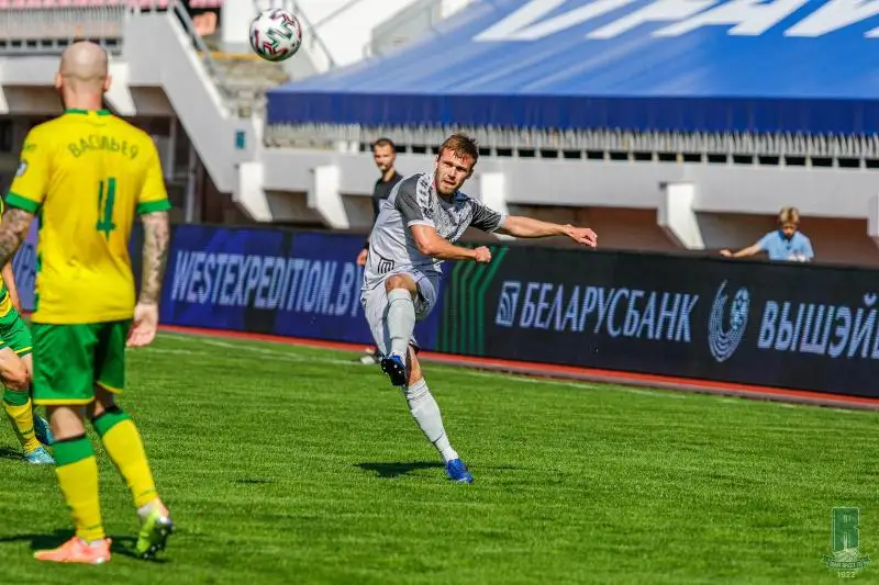 Казахстанский футболист вошел в символическую сборную тура Высшей лиги Беларуси