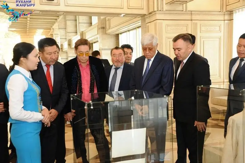 20-томное собрание сочинений Ильяса Жансугурова презентовали в Талдыкоргане