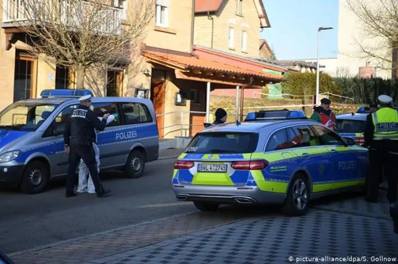 Мужчина убил родителей и еще 4 человек в Германии