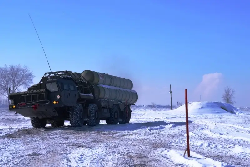 Военнослужащие 