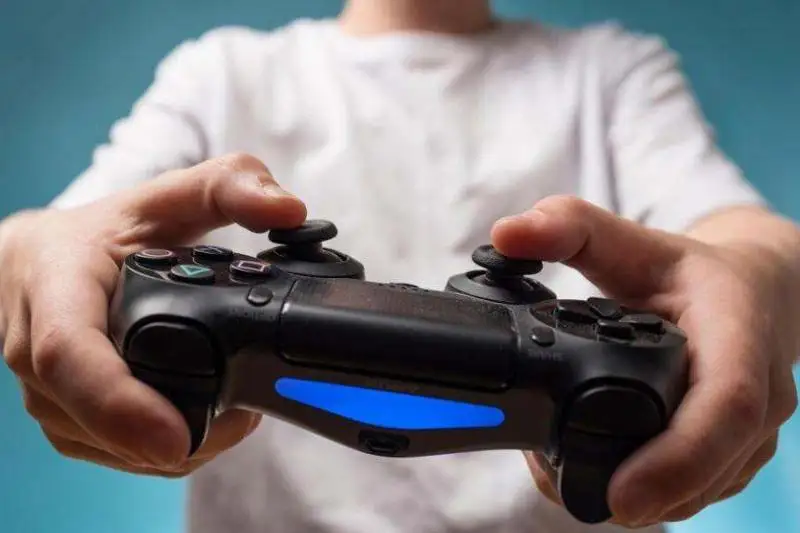 Злоумышленник завладел взятыми напрокат игровыми приставками в Таразе