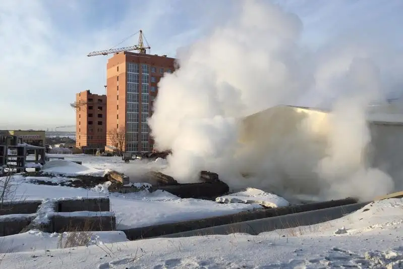 Предварительную причину аварии на теплотрассе озвучили в Караганде